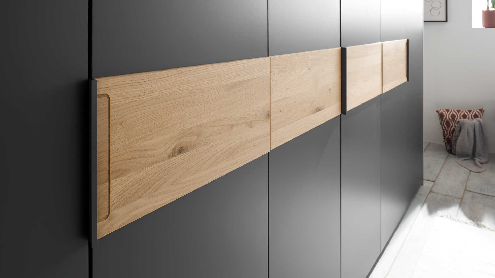 Schlafzimmer Z18704 - Eiche natur massiv mit Lackfront