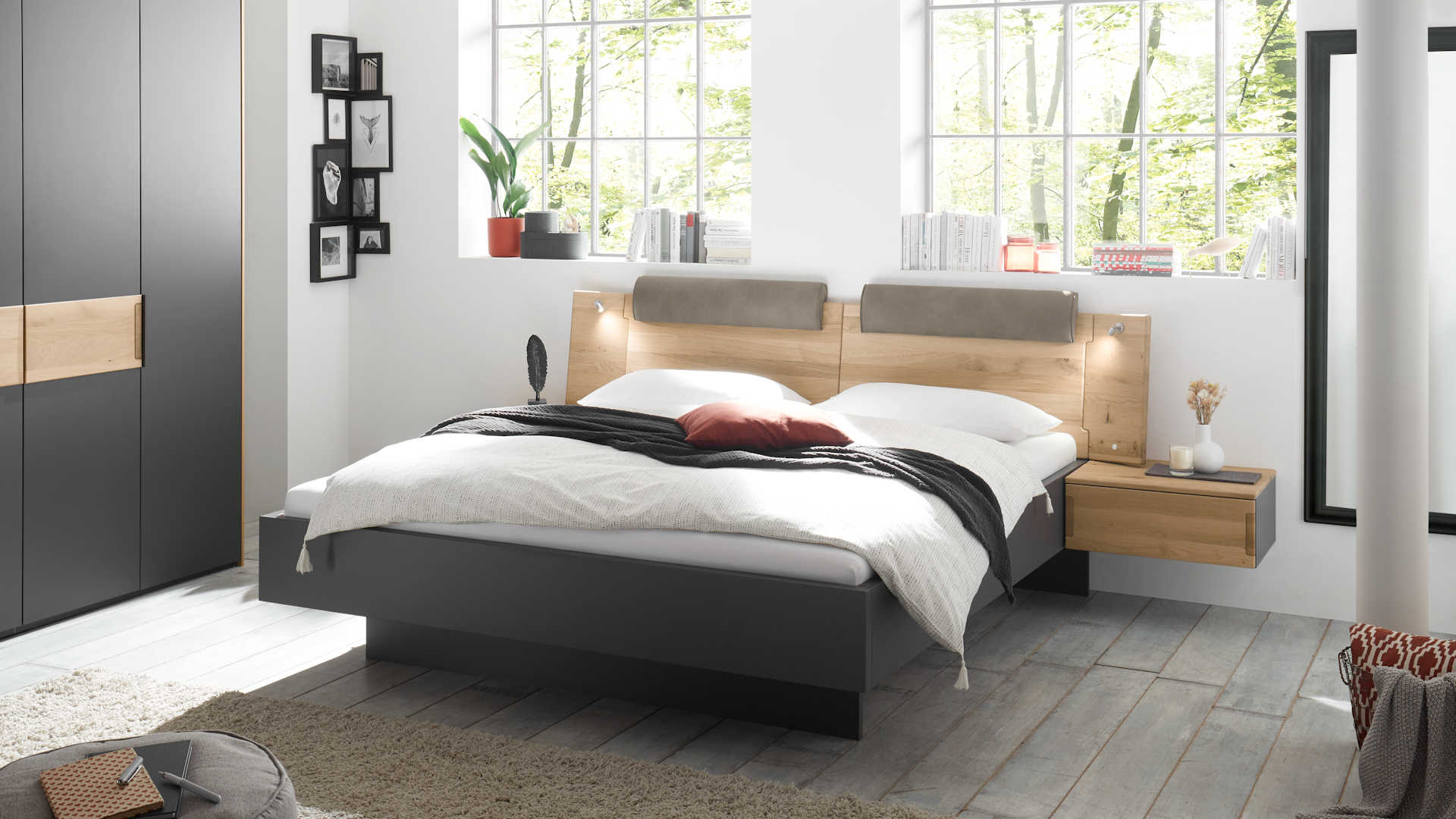 Schlafzimmer Z18704 - Eiche natur massiv mit Lackfront