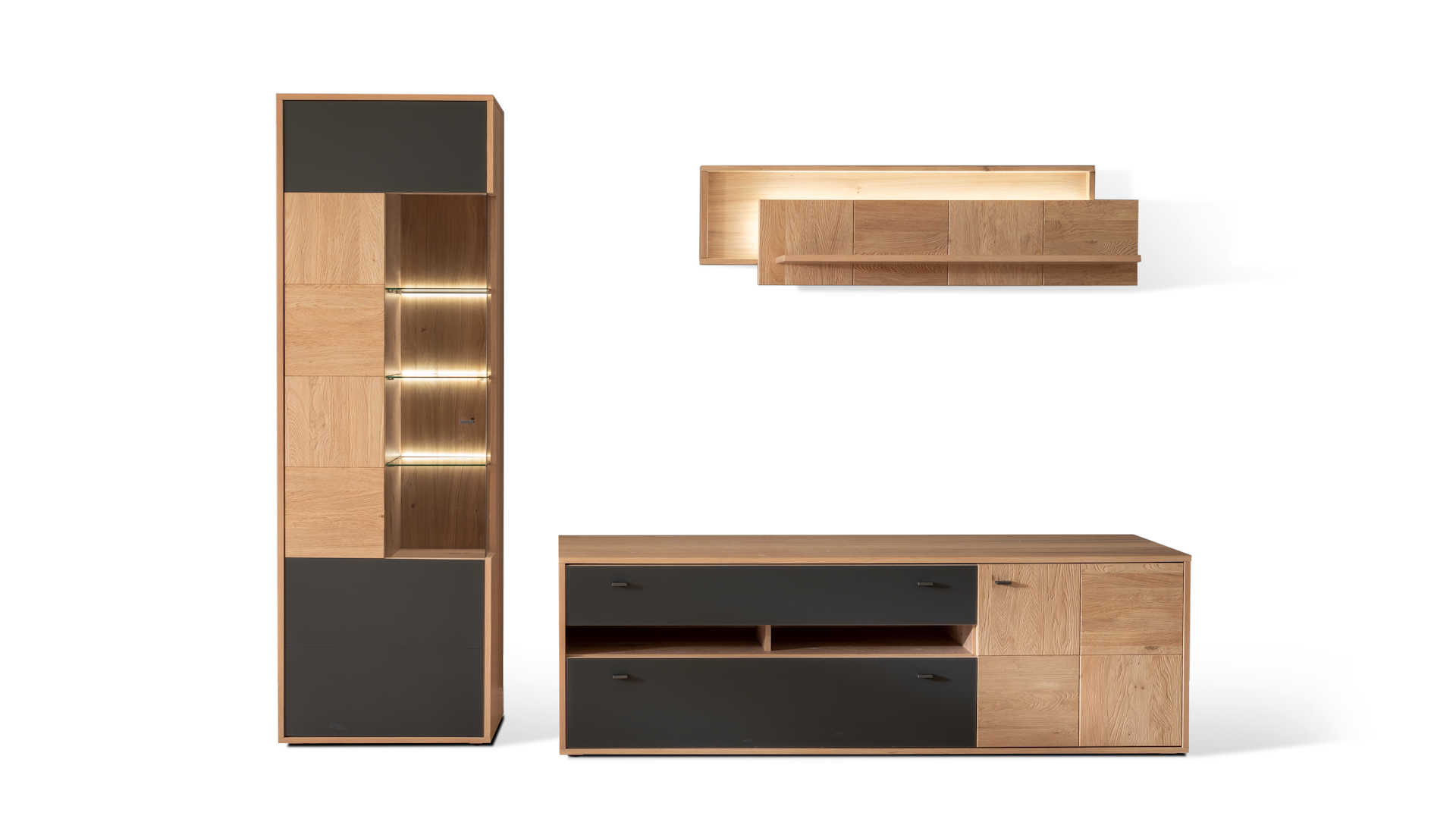 Wohnwand massiv Balkeneiche Z20883 mit satinierter Glasfront