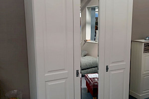 Kleiderschrank LN 2012